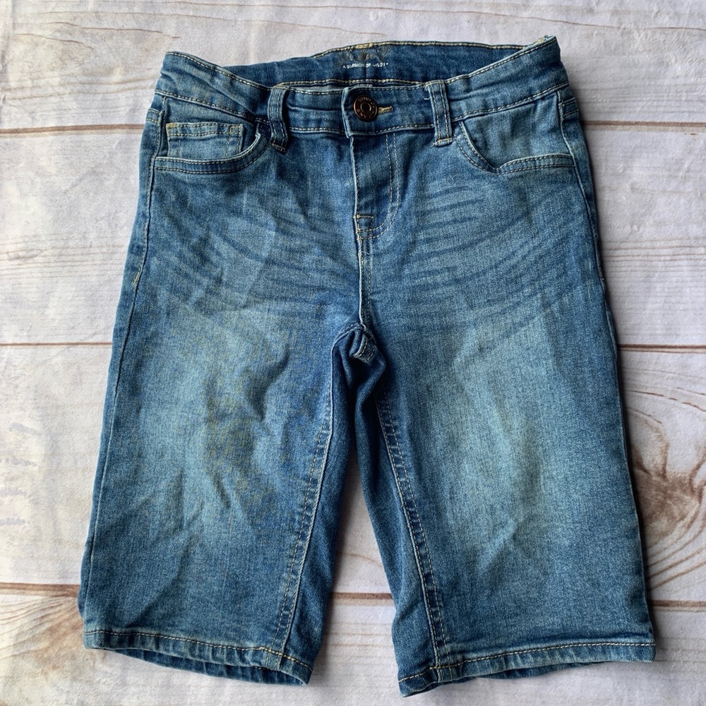 Studio V Blue Jean Bermuda Shorts Size 8